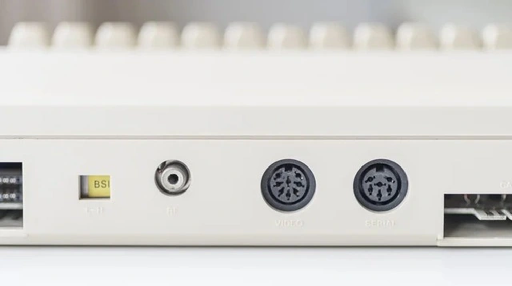 Trước khi có USB, người dùng máy tính đã phải 'đau đầu' ra sao?