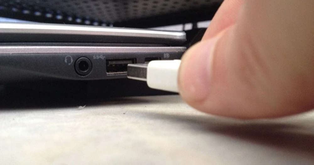 Điều gì xảy ra nếu rút USB không an toàn khỏi máy tính?